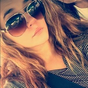 Meet your Posher, Lindsey